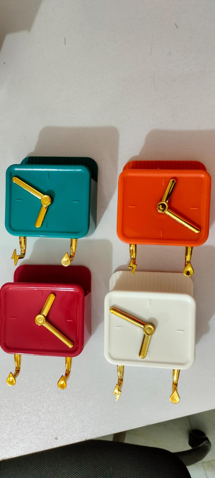 Creative Clock-Design Wall Mounted Mobile Charging Stand & Cable Organizer Holder,phone holder,ওয়াল মাউন্টেড ক্লক ডিজাইন মোবাইল চার্জিং স্ট্যান্ড এবং কেবল অর্গানাইজার হোল্ডার 2